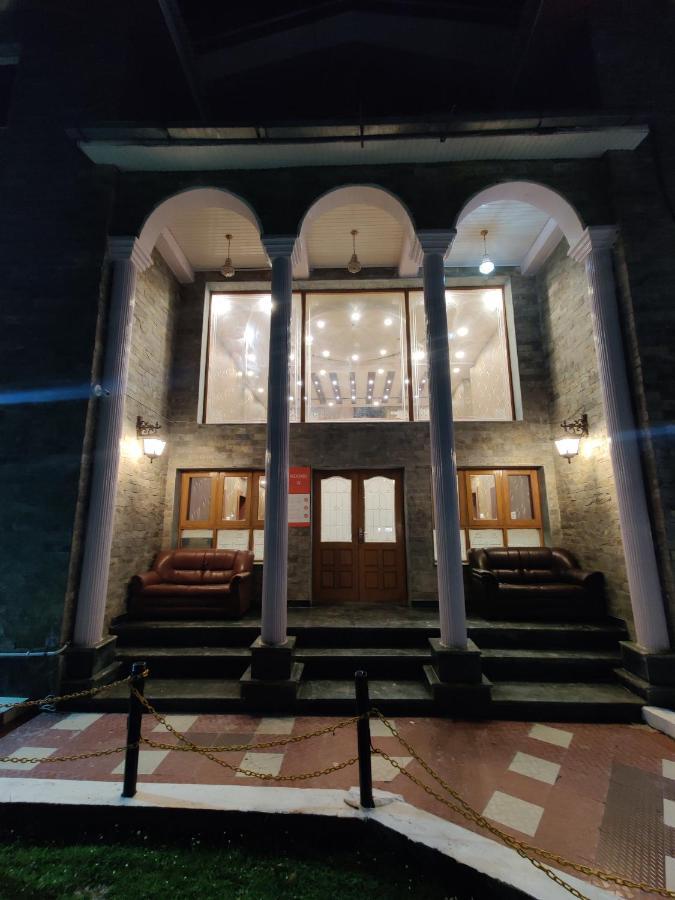 Pahalgām Hotel Outlook מראה חיצוני תמונה