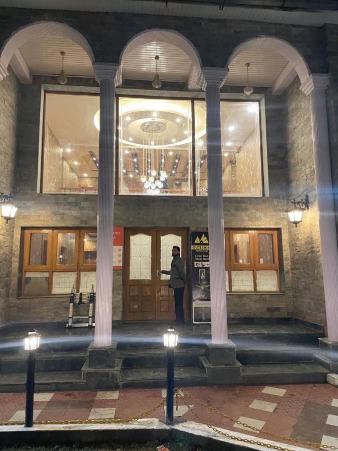 Pahalgām Hotel Outlook מראה חיצוני תמונה