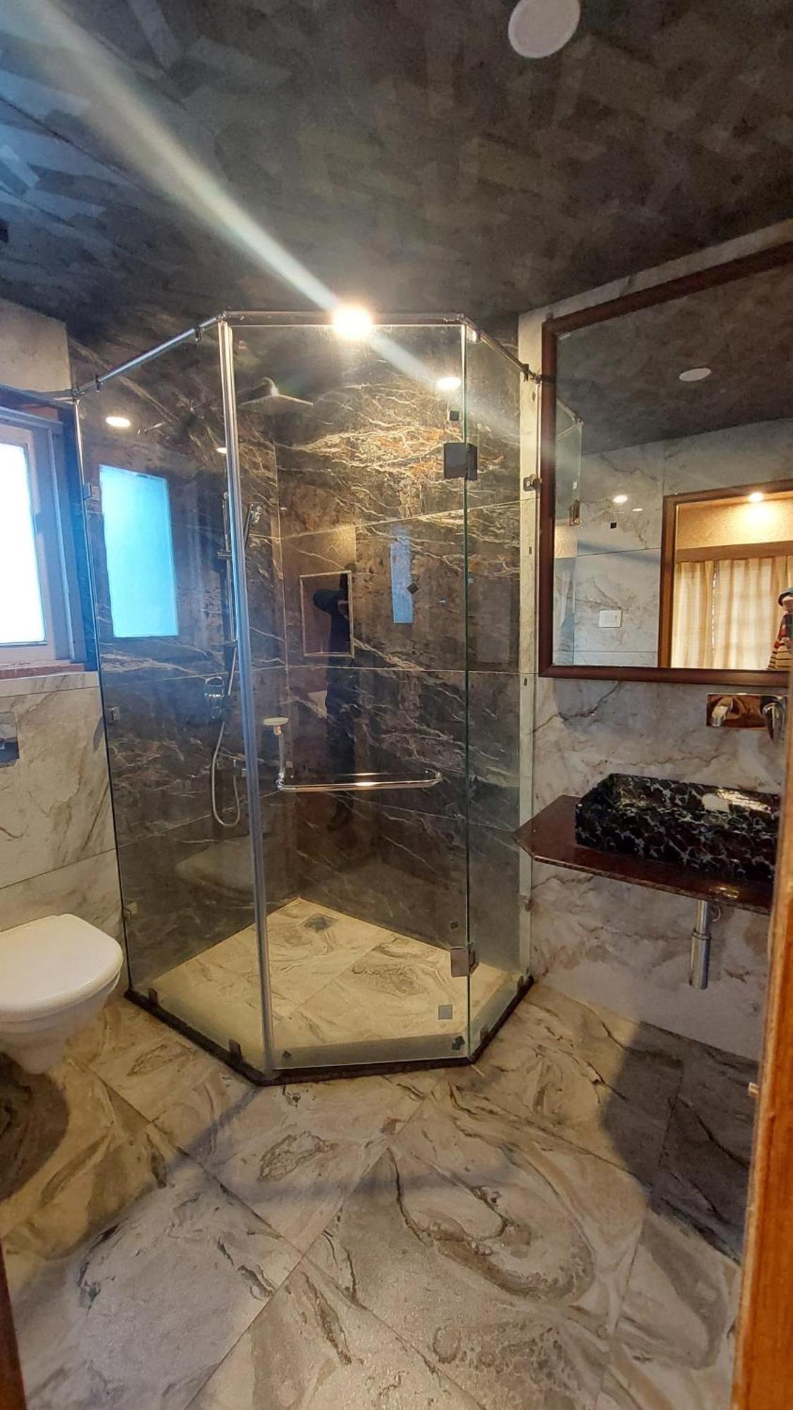 Pahalgām Hotel Outlook מראה חיצוני תמונה